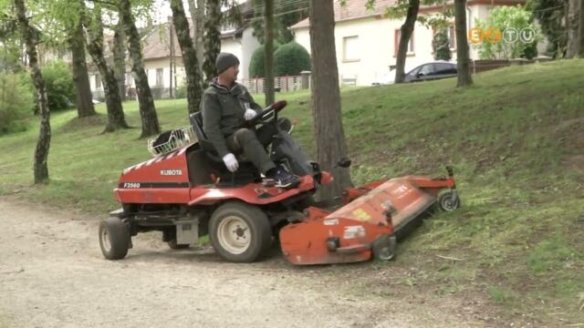 Lopjk a frissen ltetett virgokat s a nemrg teleptett facsemetkhez kihelyezett ntz zskokat