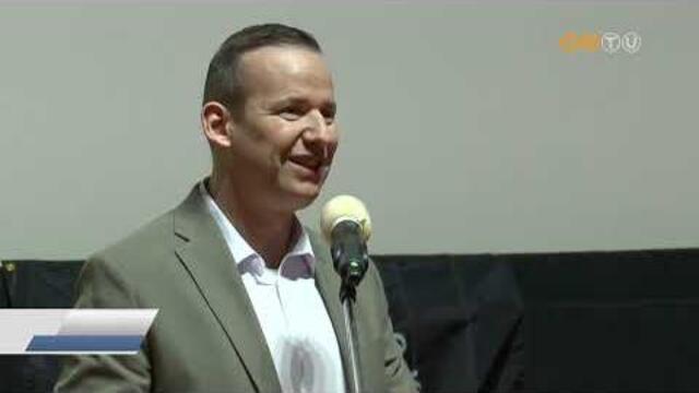 A Mi Hazánk elnöke és kormányfőjelöltje telt ház előtt tartott fórumot a Savaria moziban A Mi Hazánk elnöke és kormányfőjelöltje telt ház előtt tartott fórumot a Savaria moziban