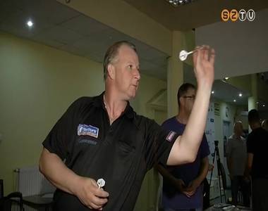 A leghresebb magyar darts-jtkos, Bezzeg Nndor vendgeskedett Szombathelyen