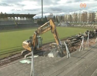 Elkezdtk bontani a Halads stadiont