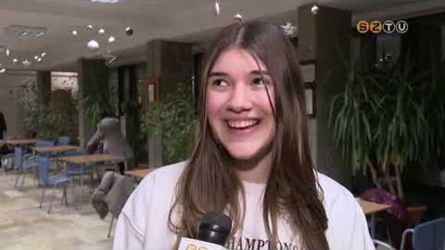 Karácsonyi hangversennyel ünnepelt a Bartók Béla Zeneiskola Karácsonyi hangversennyel ünnepelt a Bartók Béla Zeneiskola