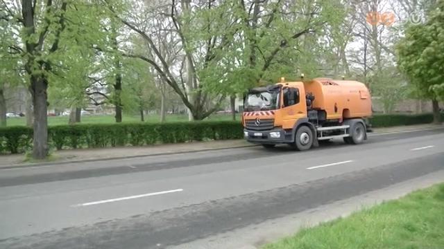 Folytatdik a tavaszi nagytakarts, ezttal a Dek Ferenc utcban dolgoztak a SZOVA seprauti